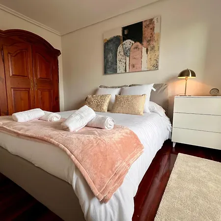 Apartamento Menendez Pelayo * 산탄데르